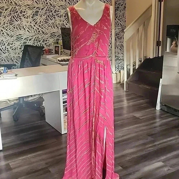 Young Fabulous & Broke Dresses & Skirts - YOUNG FABULOUS & BROKE TIE DYE LONG DRESS SIZE M